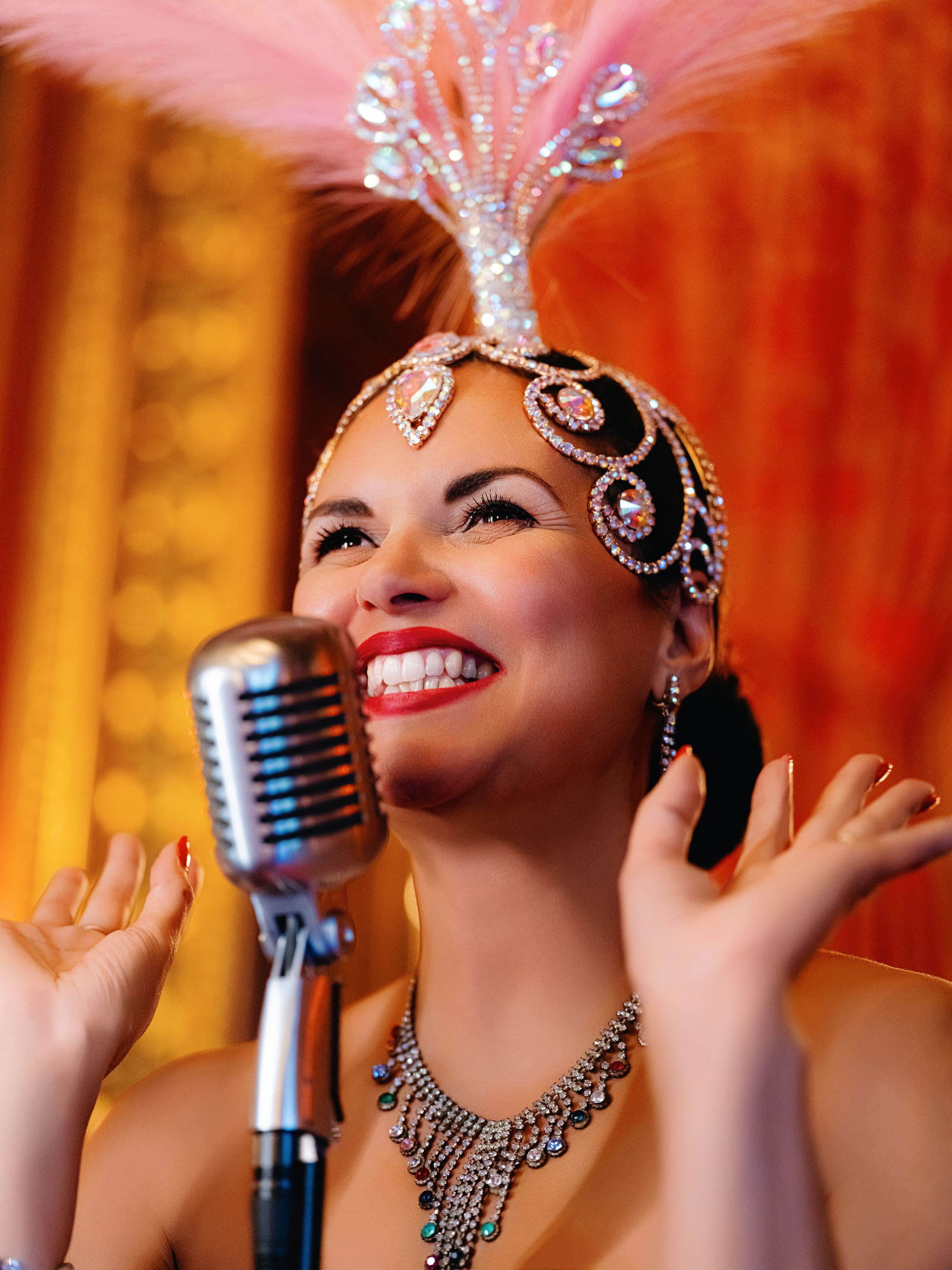 Chanteuse Retro — 1
